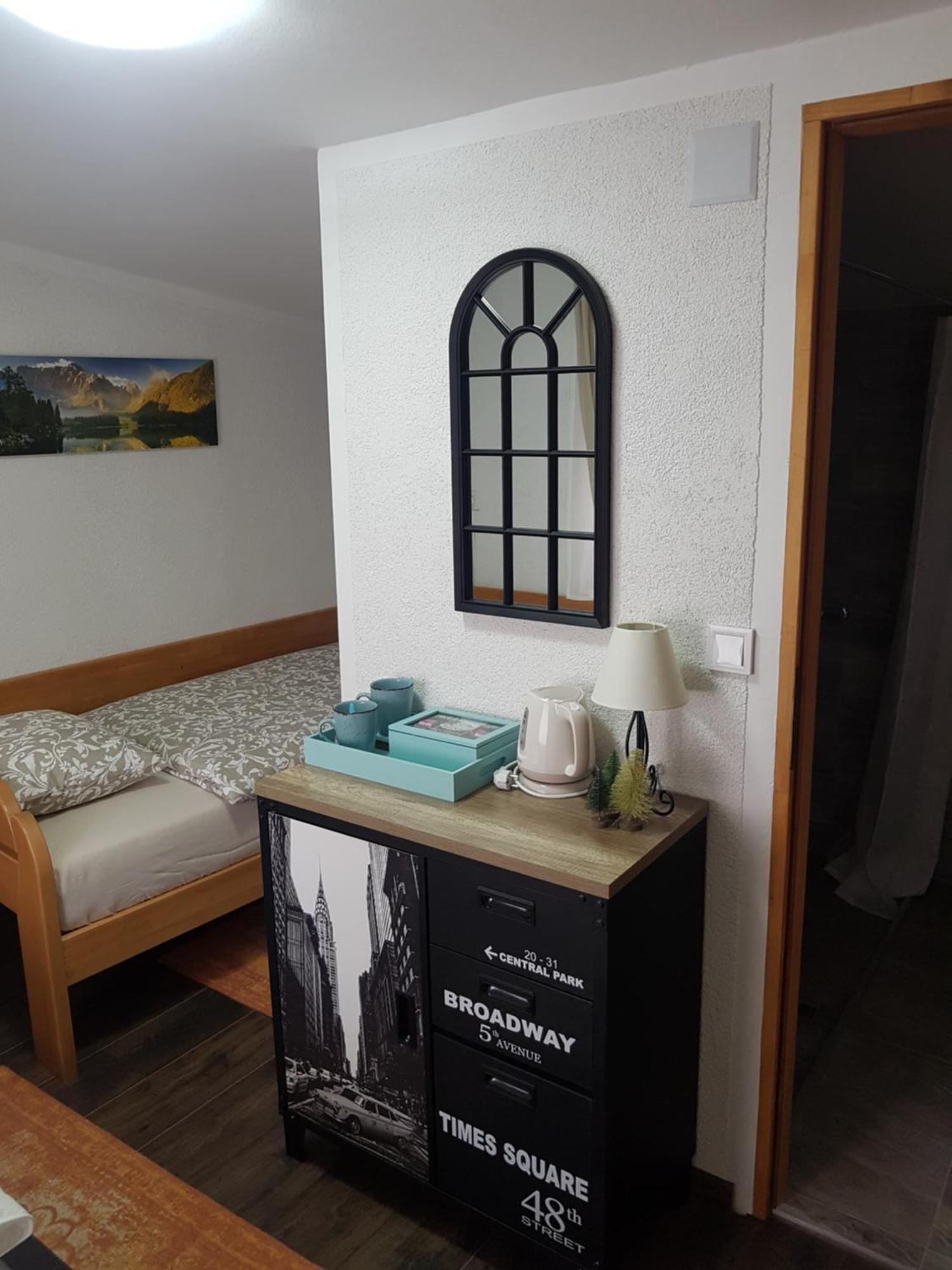 Rooms Horvat คาปรินา ภายนอก รูปภาพ
