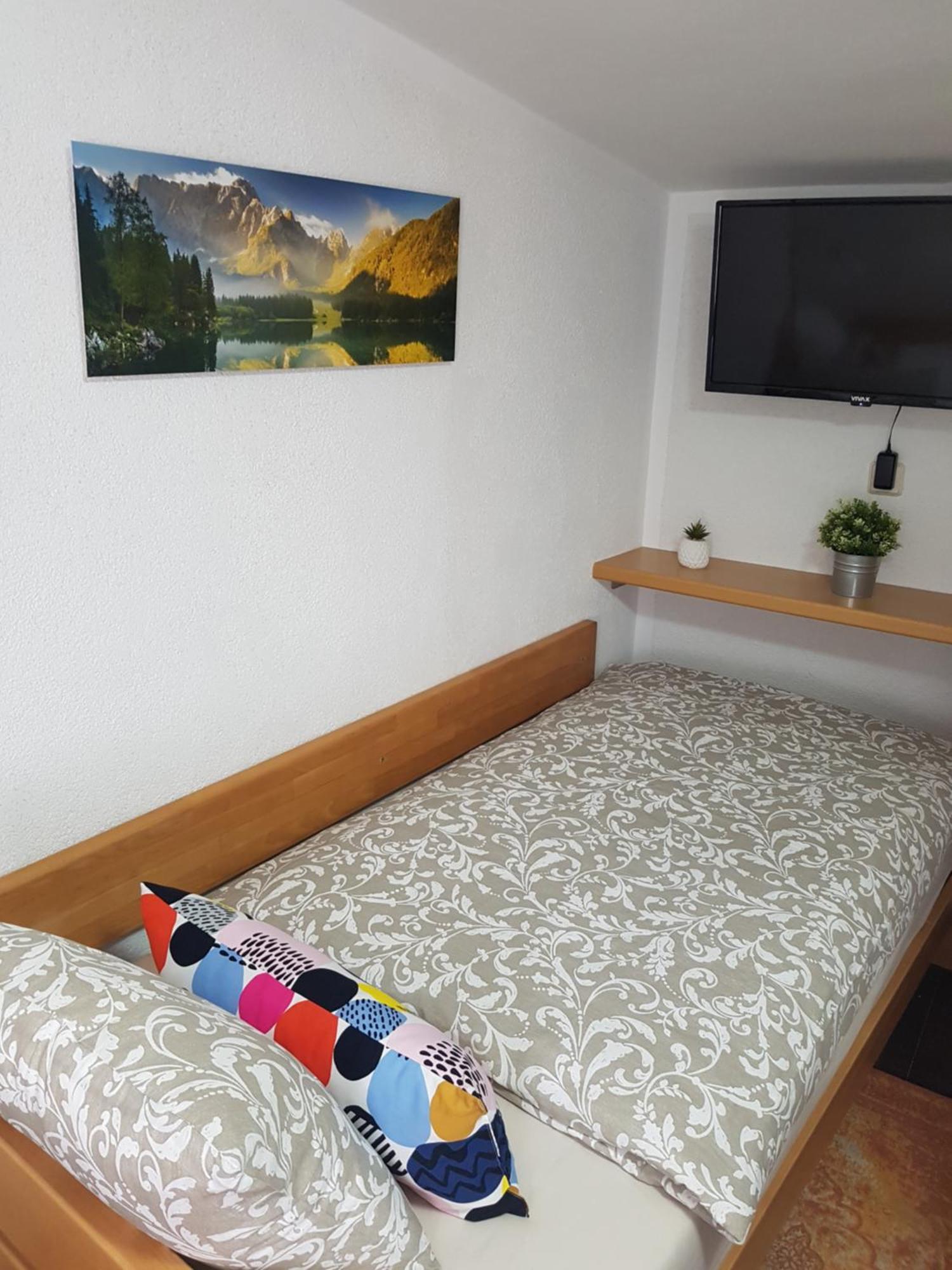 Rooms Horvat คาปรินา ภายนอก รูปภาพ