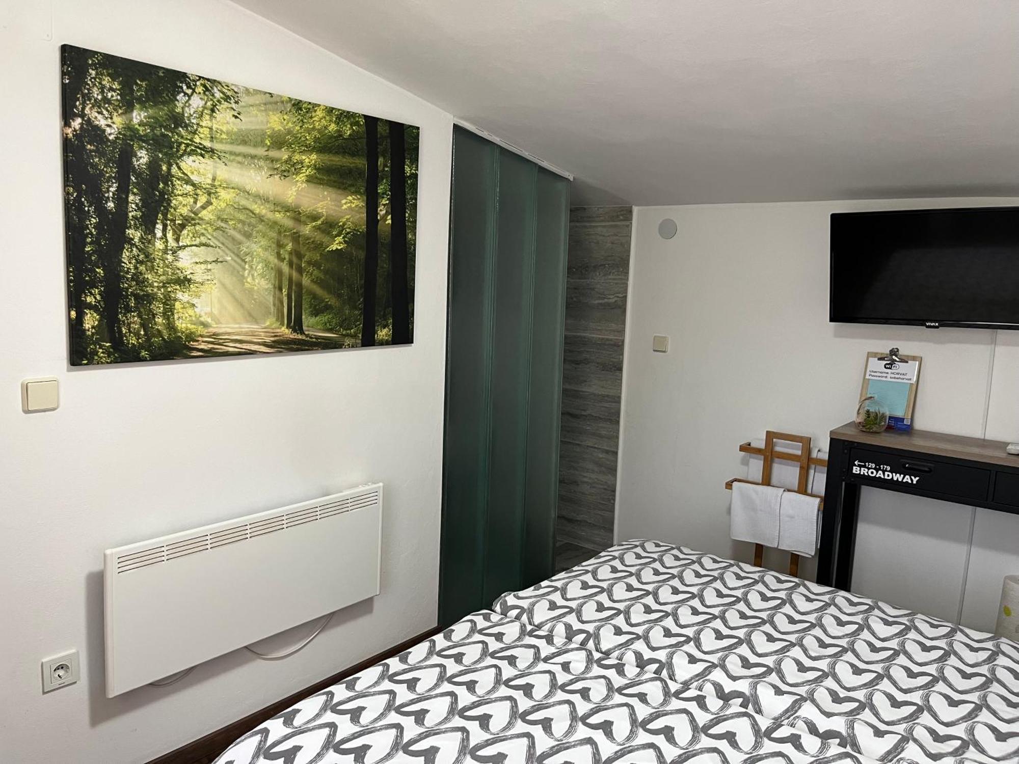 Rooms Horvat คาปรินา ภายนอก รูปภาพ
